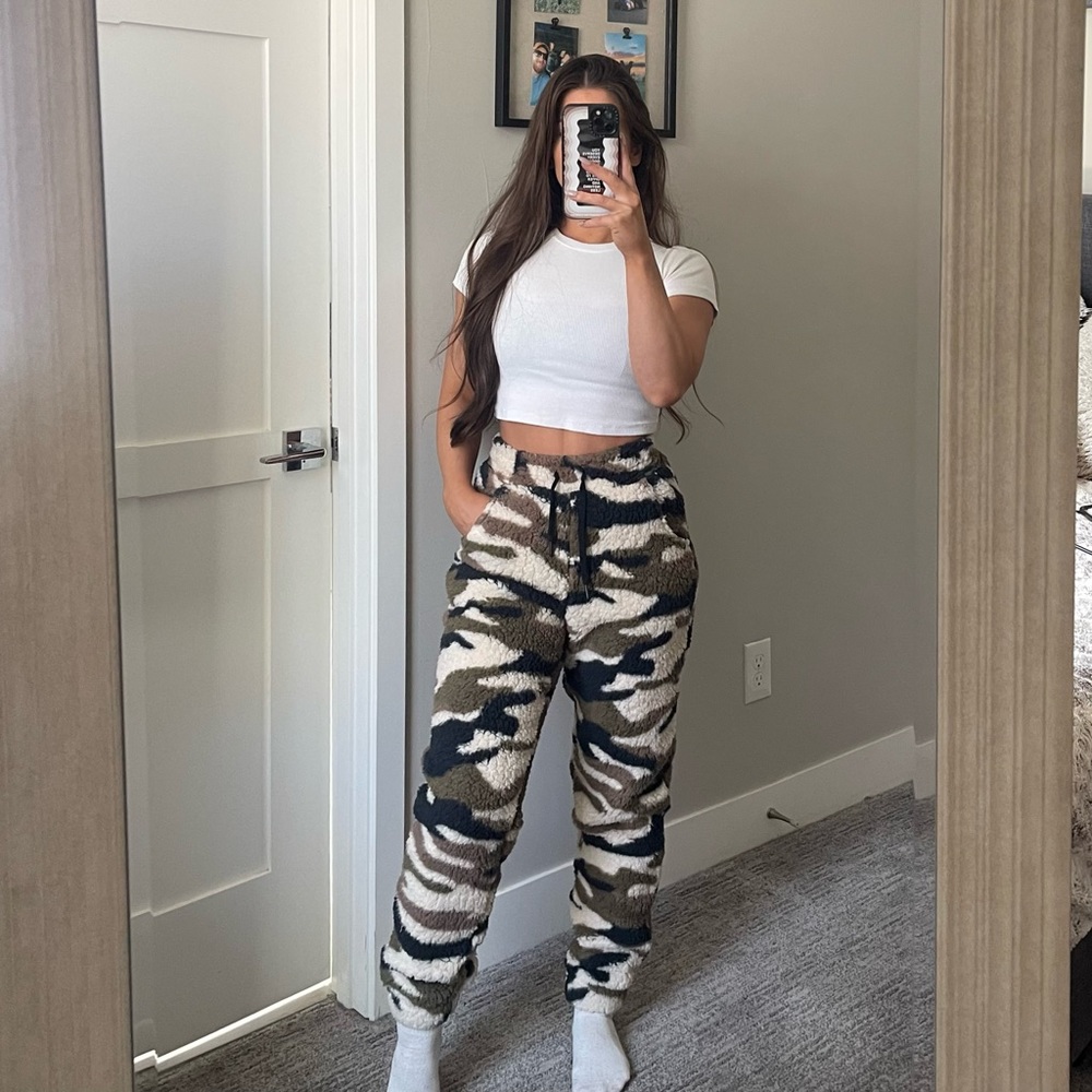 Nikita Camo S’more Joggers XS NWT